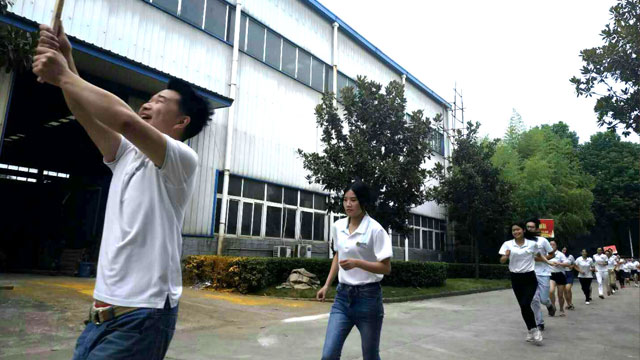 牛商爭(zhēng)霸賽現(xiàn)場(chǎng)