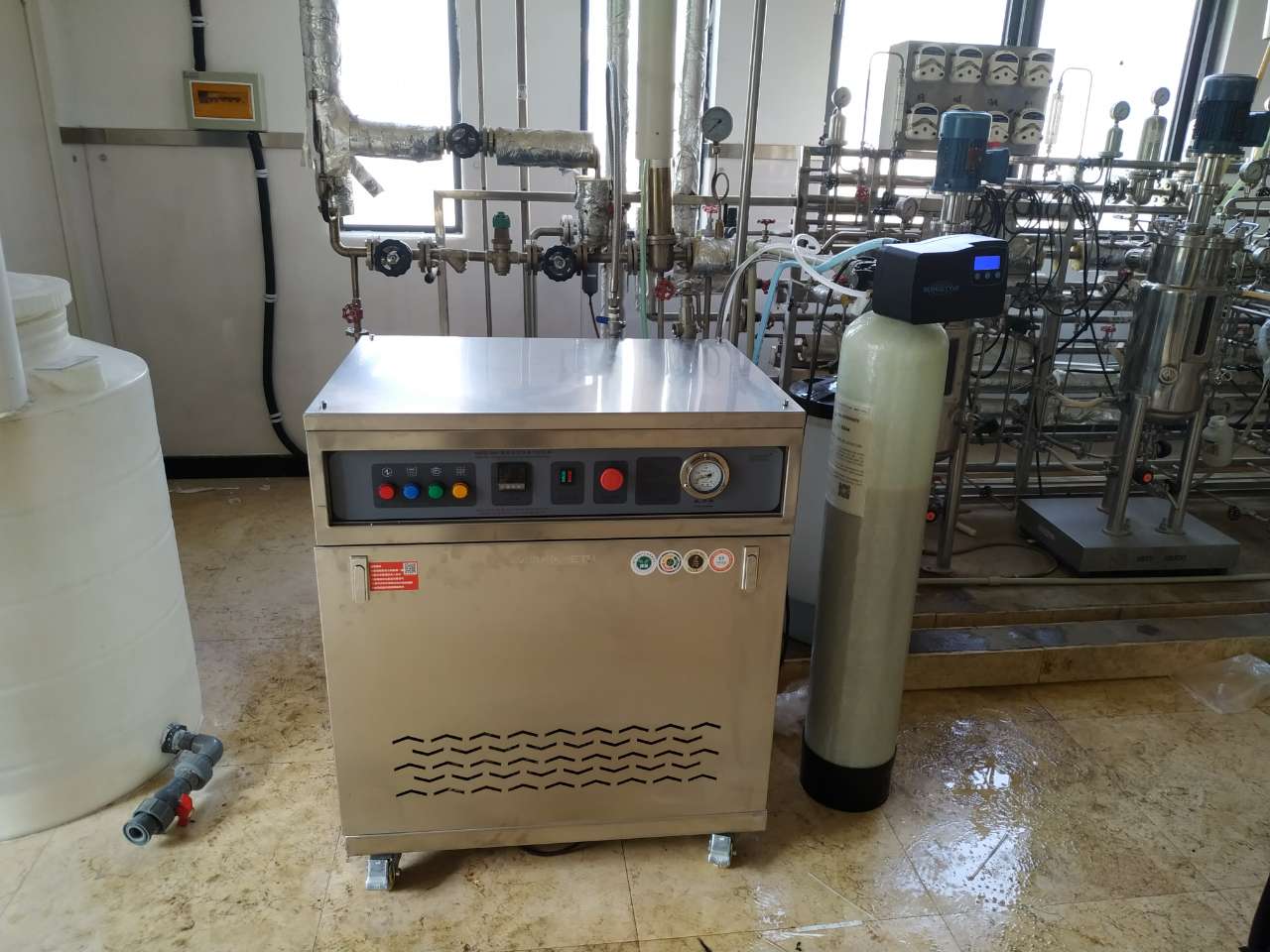 使用蒸汽發(fā)生器進行肉食品加工消毒殺菌保證食品安全