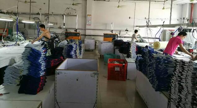 滿足市場需要，針織廠選用服裝整燙蒸汽發(fā)生器